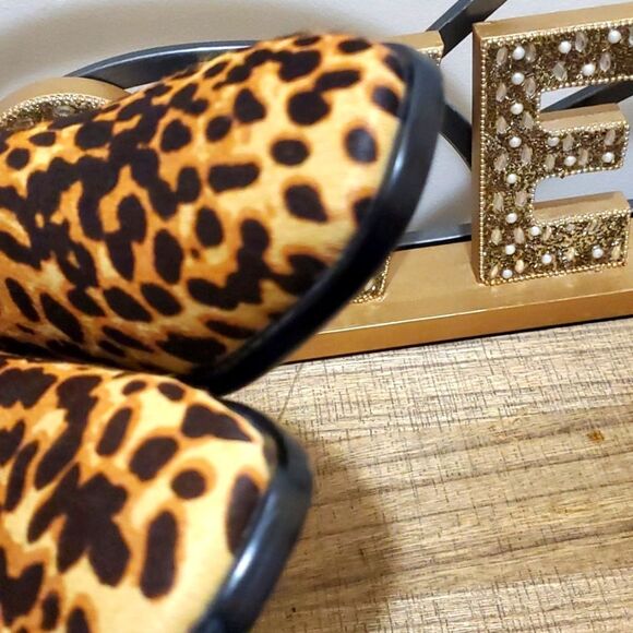 J. Jill Women's Melodie Tan Camel Leopard Print Calf Hair Zip Up Booties Sz 6.5 - Picture 9 of 11